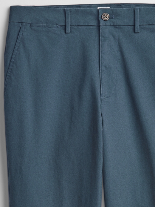 Image number 4 showing, GapFlex Essential Khakis in Slim Fit