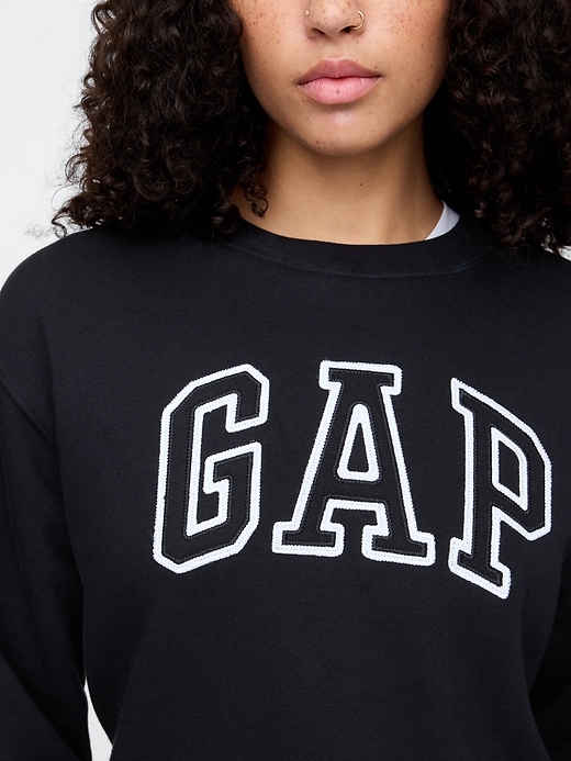 Image number 4 showing, Gap Logo Sweatshirt