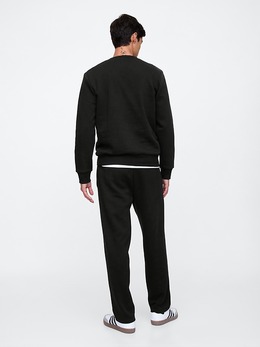 L'image numéro 2 présente Pantalon en coton ouaté à jambe droite à logo