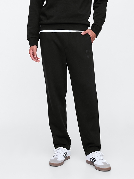 L'image numéro 3 présente Pantalon en coton ouaté à jambe droite à logo