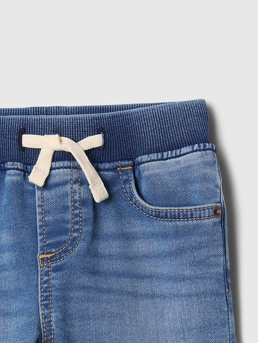 L'image numéro 3 présente Jean étroit à taille extensible en denim ultra-confo babyGap