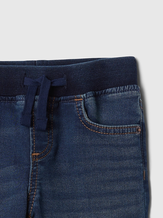 L'image numéro 3 présente Jean étroit à taille extensible en denim ultra-confo babyGap
