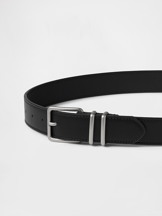 Image number 2 showing, Skinny Vegan-Leather Belt