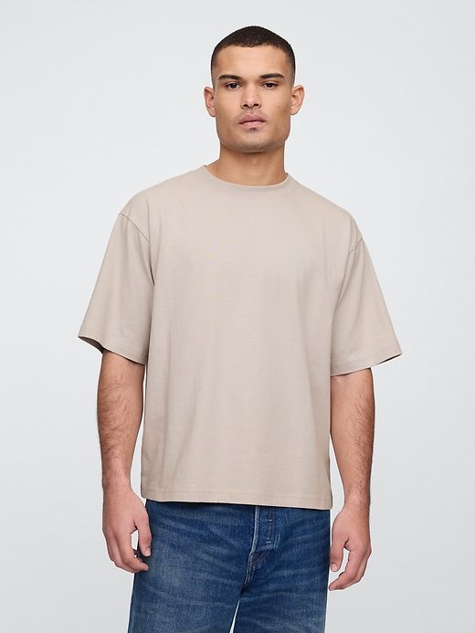 L'image numéro 1 présente T-shirt à coupe carrée VintageDoux