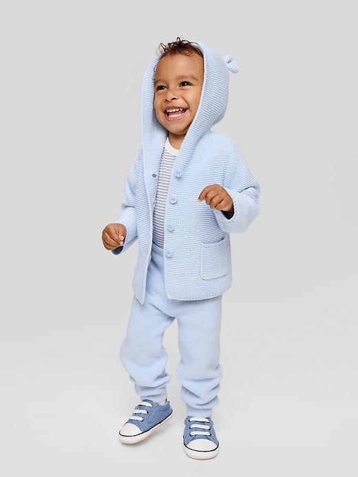 L'image numéro 2 présente Cardigan ours en point de mousse pour Bébé