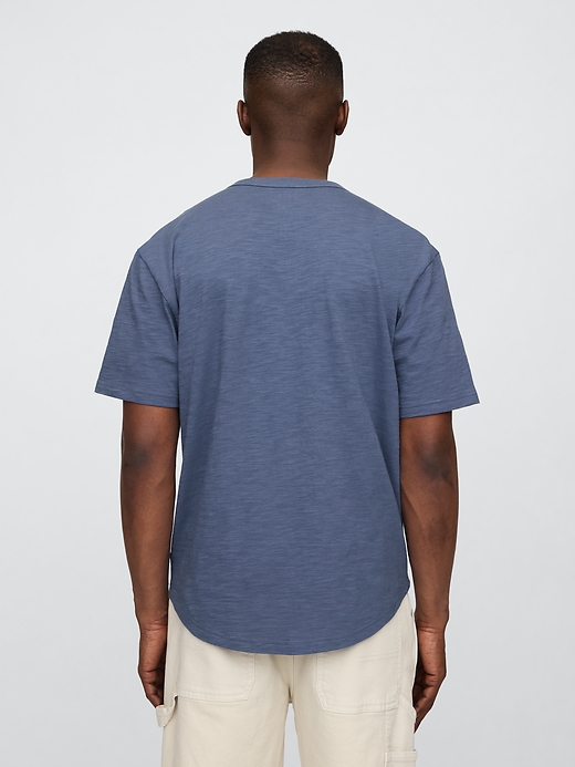 Lived-In Relaxed Curved Hem Henley T-Shirt | Gap Factory