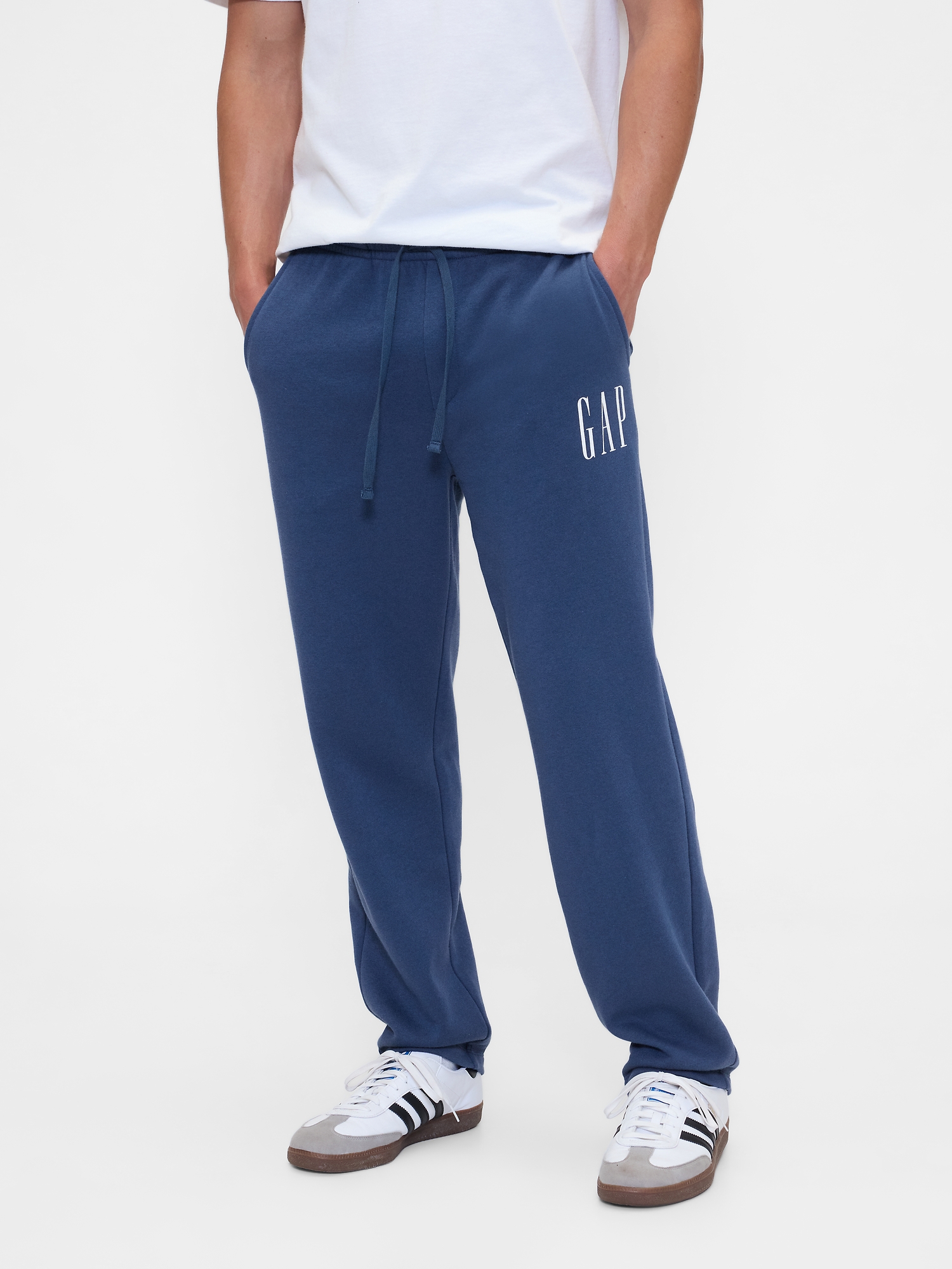 Gap Logo Straight-Leg Sweatpants | Gap Factory