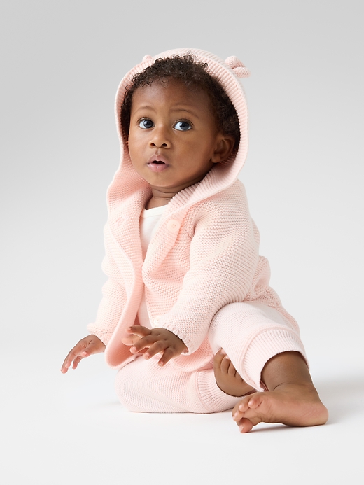 L'image numéro 2 présente Cardigan ours en point de mousse pour Bébé