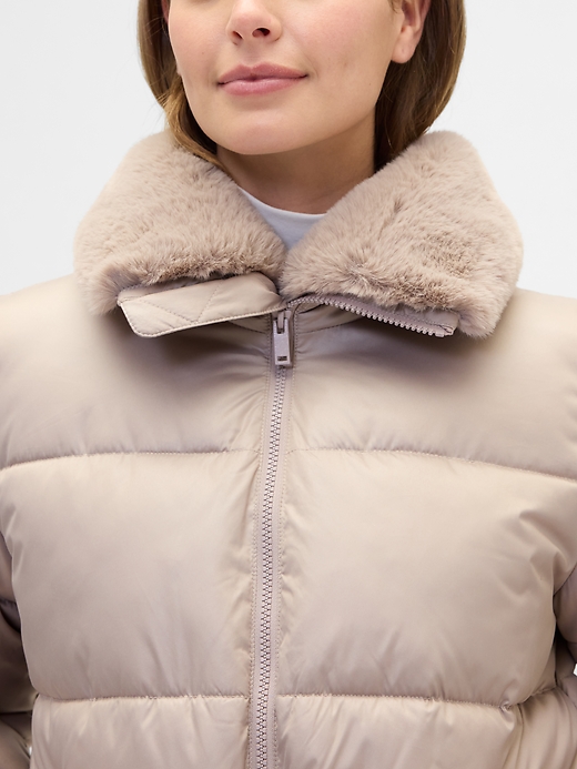 Image number 4 showing, 100% Recycled Relaxed Short Puffer Jacket
