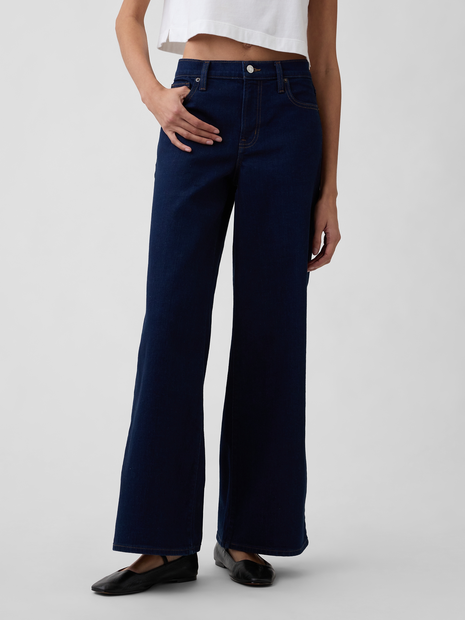 Mid Rise Wide-Leg Jeans | Gap Factory