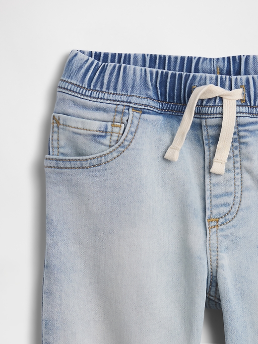 L'image numéro 3 présente Jean étroit à taille extensible en denim ultra-confo babyGap