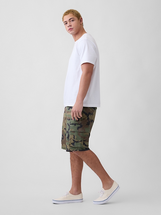 Image number 4 showing, 11" Essential Cargo Shorts