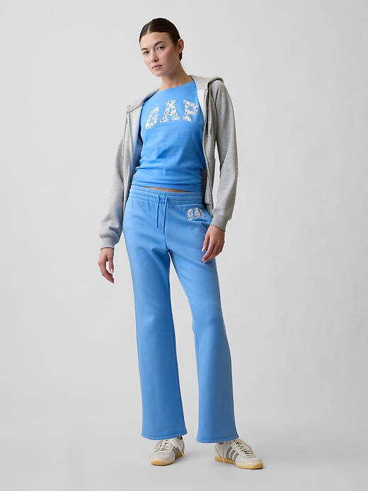 Image number 3 showing, Gap Logo T-Shirt