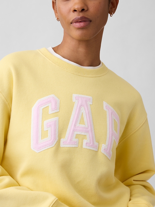 Image number 4 showing, Gap Logo Sweatshirt