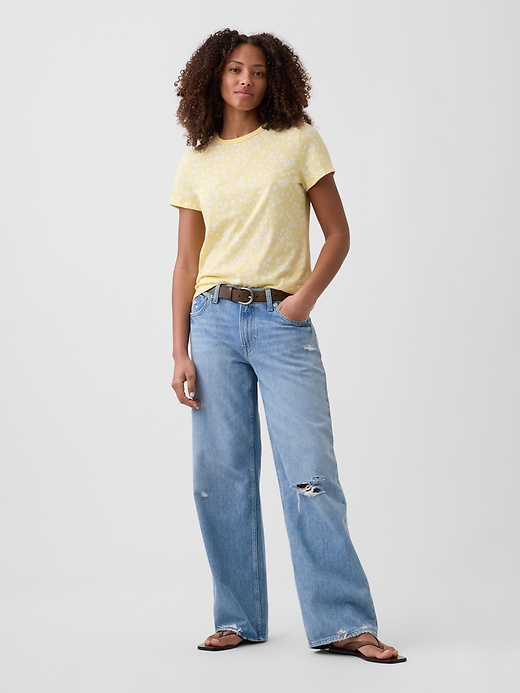 Image number 3 showing, Favorite Print V-Neck T-Shirt