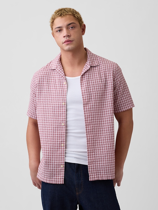 L'image numéro 1 présente Chemise de vacances en coton froissé, coupe standard