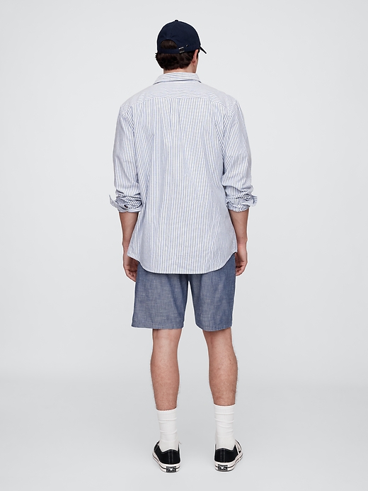 Image number 2 showing, 9" Essential Khaki Shorts