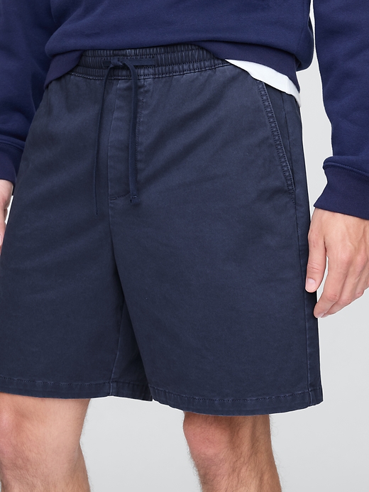 Image number 5 showing, 7" Essential Pull-On Khaki Shorts