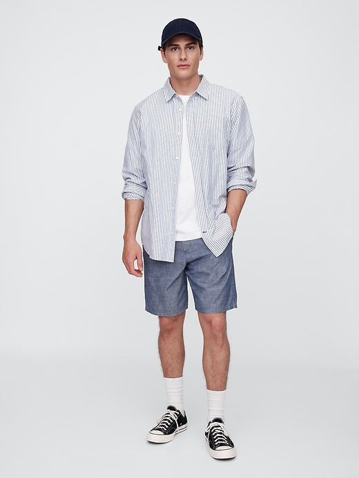 Image number 1 showing, 9" Essential Khaki Shorts
