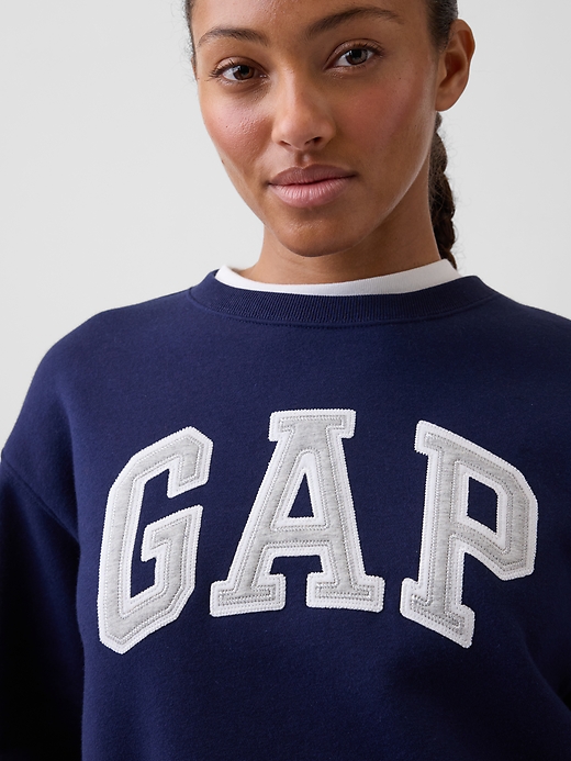 Image number 4 showing, Gap Logo Sweatshirt