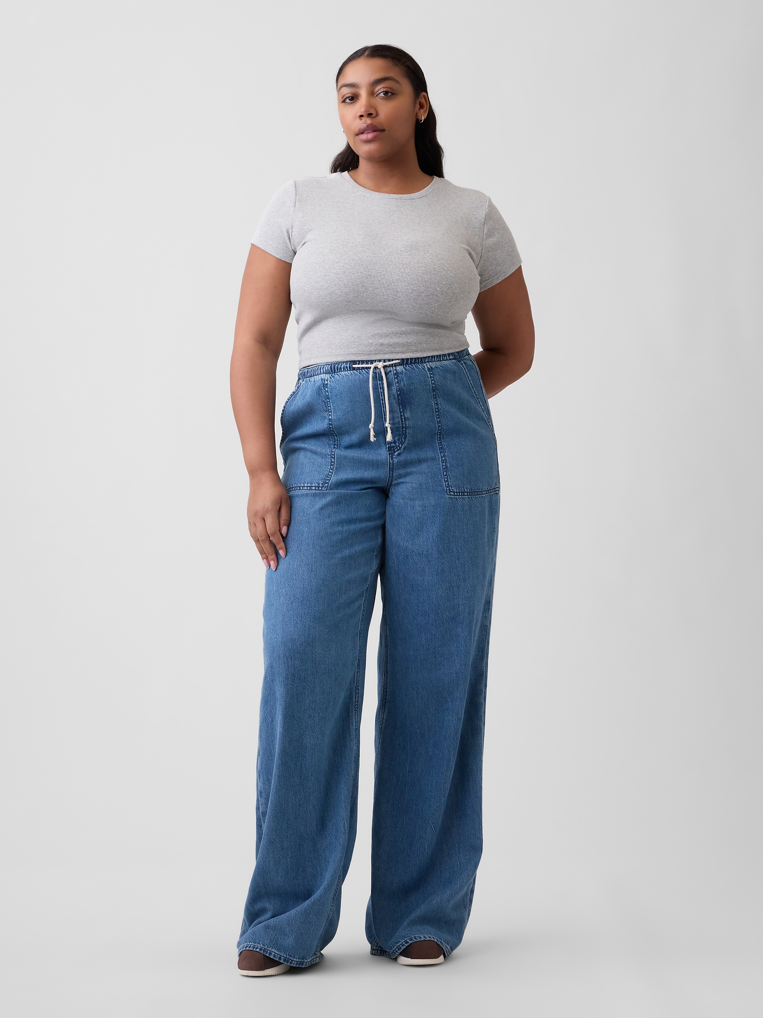 Mid Rise Soft Pull-On Wide-Leg Jeans | Gap Factory