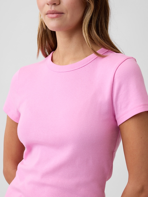 L'image numéro 4 présente T-shirt côtelé moderne à bords contrastants