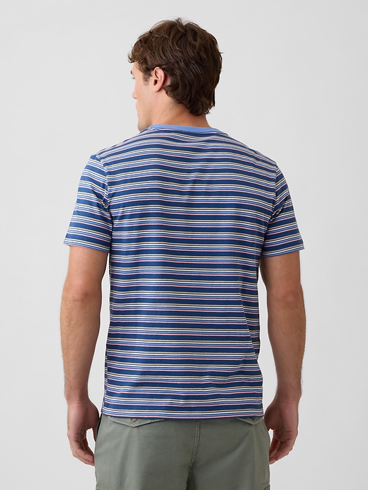 L'image numéro 2 présente T-shirt ras du cou doux de tous les jours à rayures