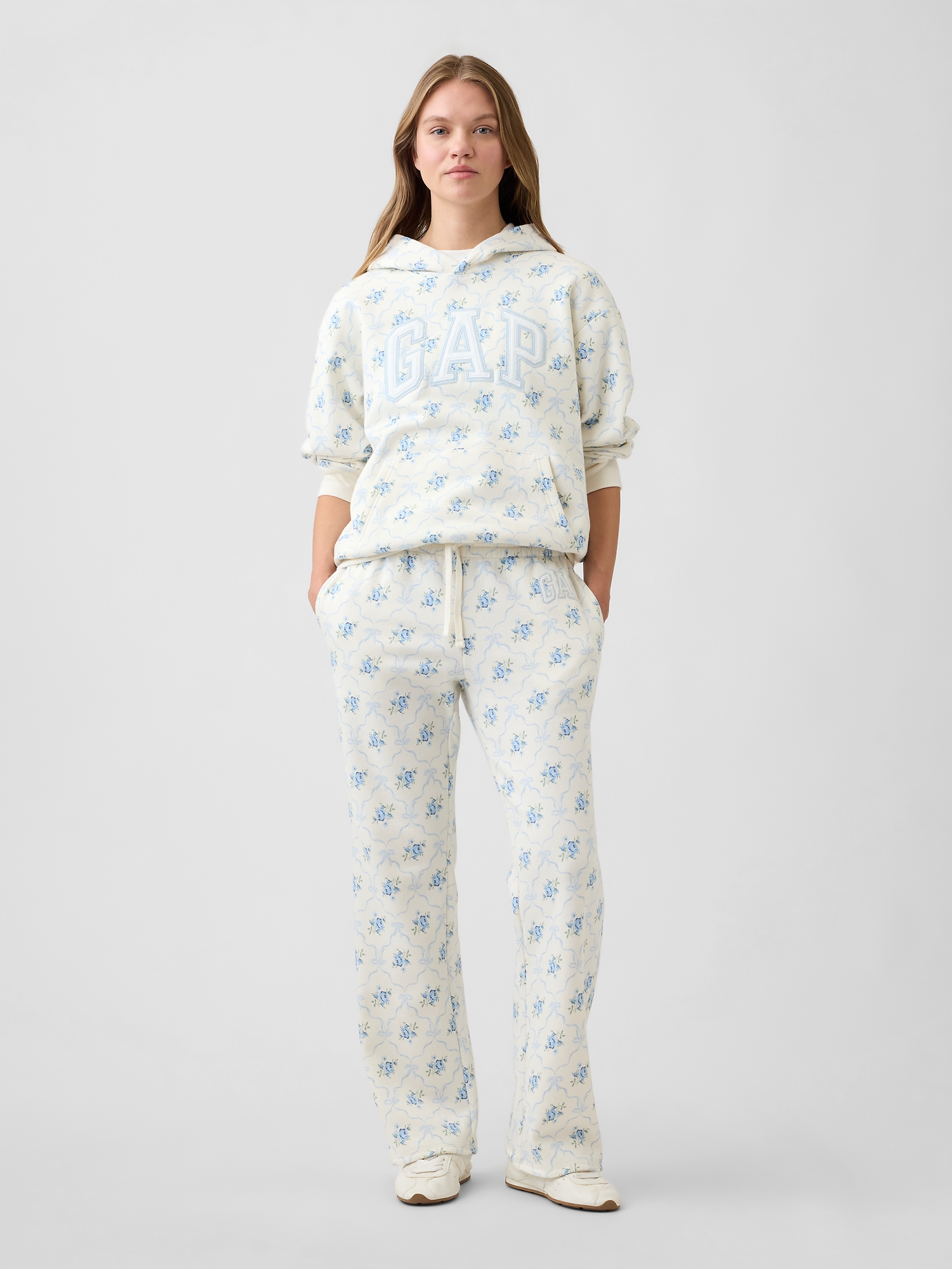 新品 deps TAG LOGO SWEAT PANTS WHITE×NAVY Gap Logo Straight Sweatpants | Gap Factory