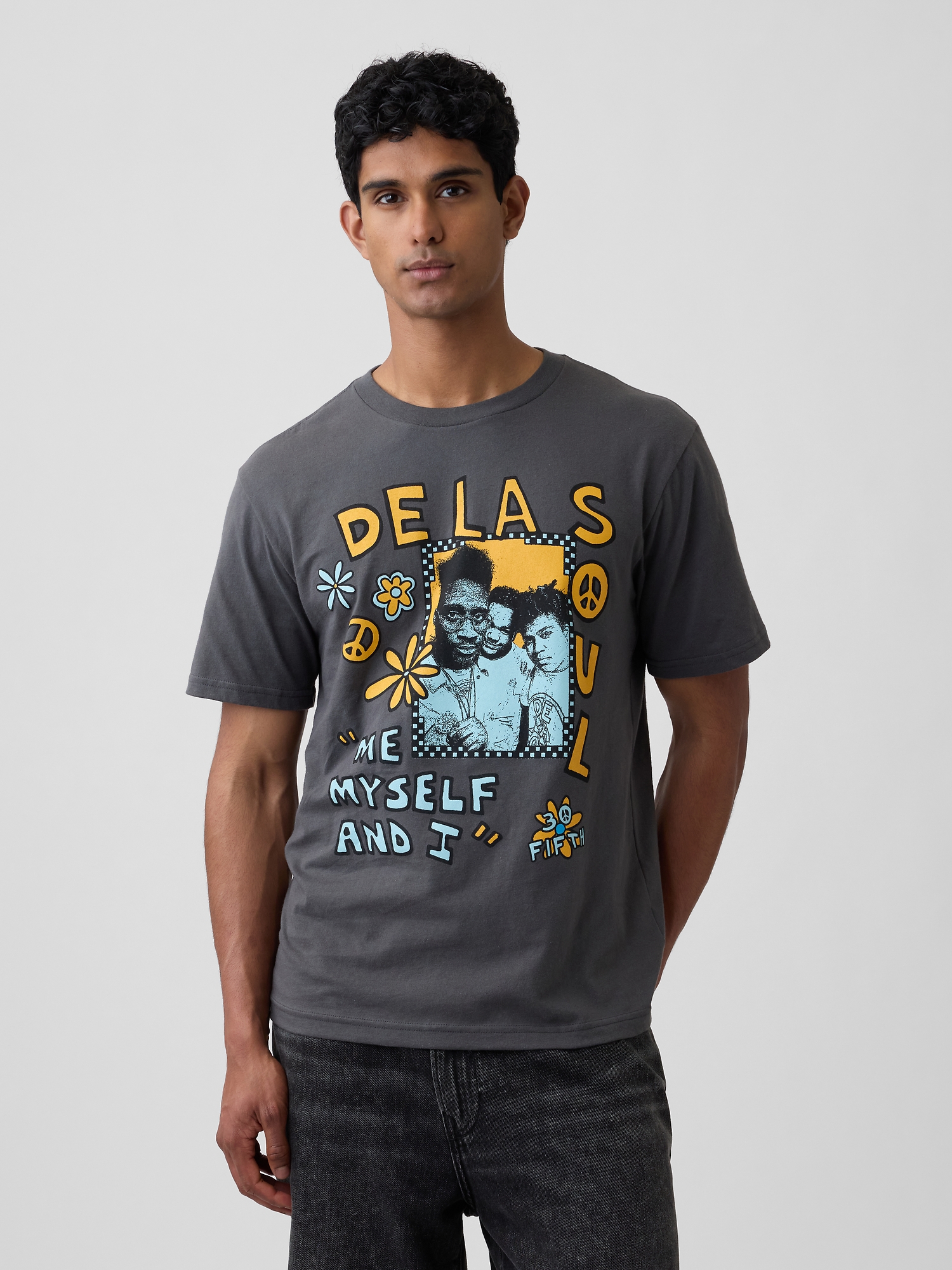 De La Soul Everyday Soft Relaxed Graphic T-Shirt | Gap Factory